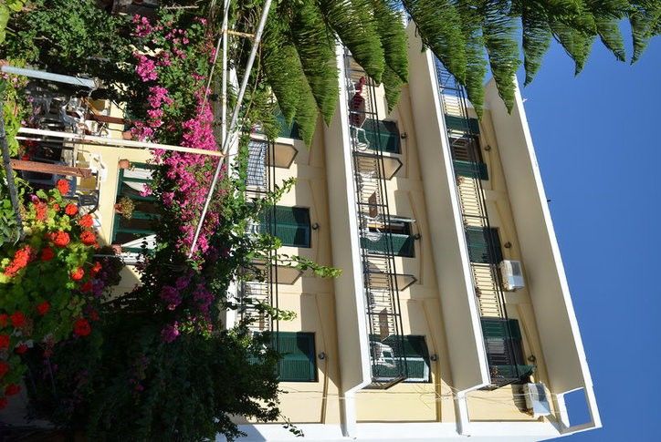 Niki Hotel Számosz Kültér fotó